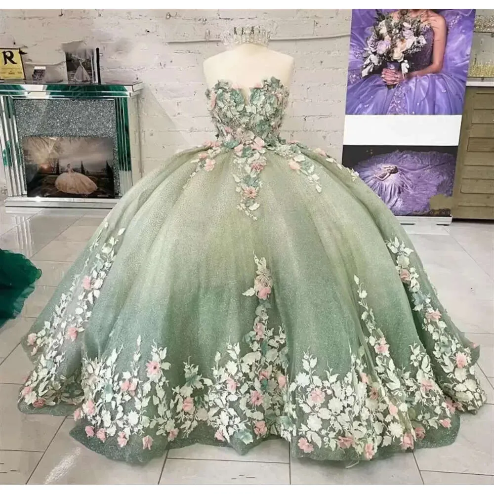 Halslijn plicht licht groen groene quinceanera dree sweetheart 3d bloemen applique kralen tule prom ball jurk cutom gemaakt zoet 16 verjaardagsfeestje formeel