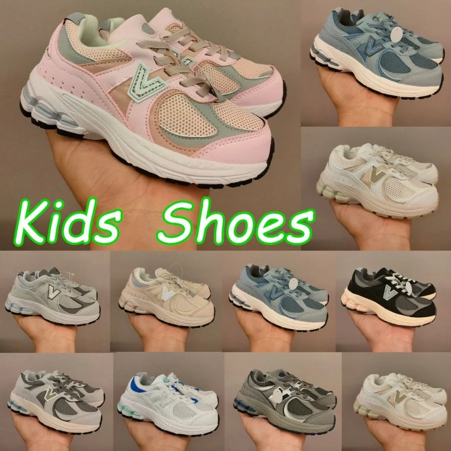 Çocuklar Koşu Ayakkabı 2002r Toddler Sneakers Tasarımcı Kız Kızlar Gençlik Gri Siyah Çocuk Eğitmenleri Bebek Günlük Yürüyüş Sneaker Düşük Runnerp1#