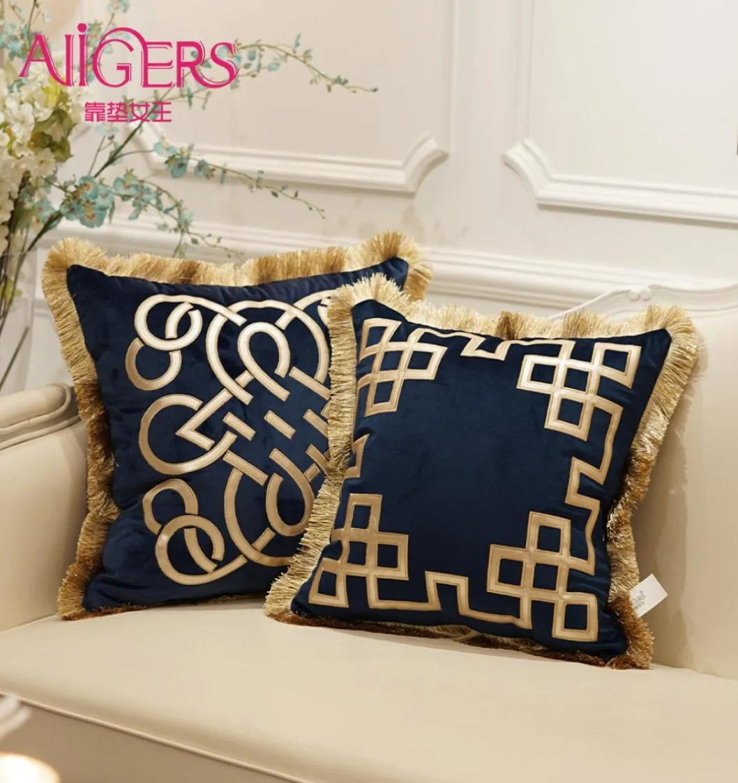 Avigers Luxury Embroidered Cushion Covers Velvet Tassels Pillow Case Home Decorative European Sofa Car Throw Pillows Blue Brown Y21382352