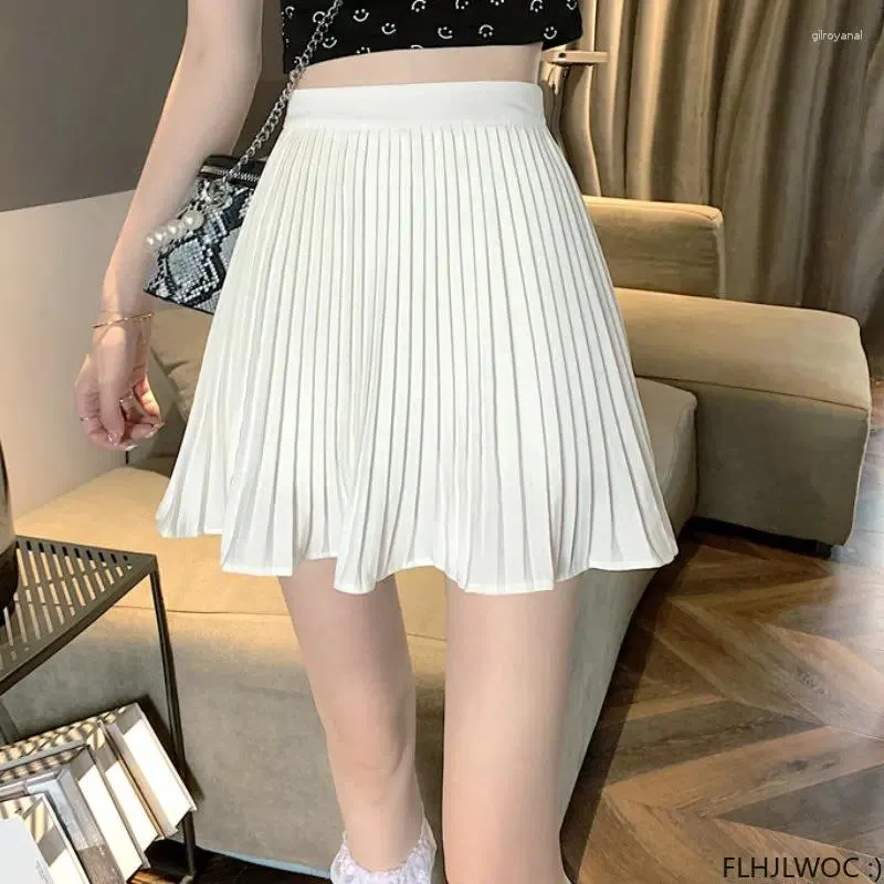 Jupes noir blanc élastique haute taille plissée mini jupe 2024 femmes mode de style preppy filles mignonnes mignonnes une ligne