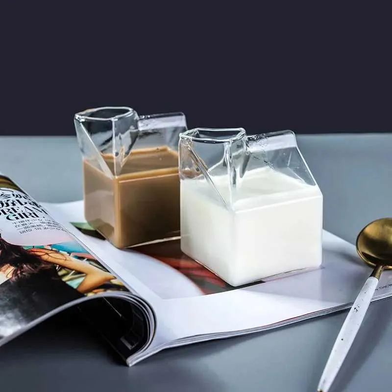 Tumblers 250ml Caixa de leite criativa Copa transparente de forma de vidro Estudantes bebem garrafa de suco para tomar um chá de café fofo H240506