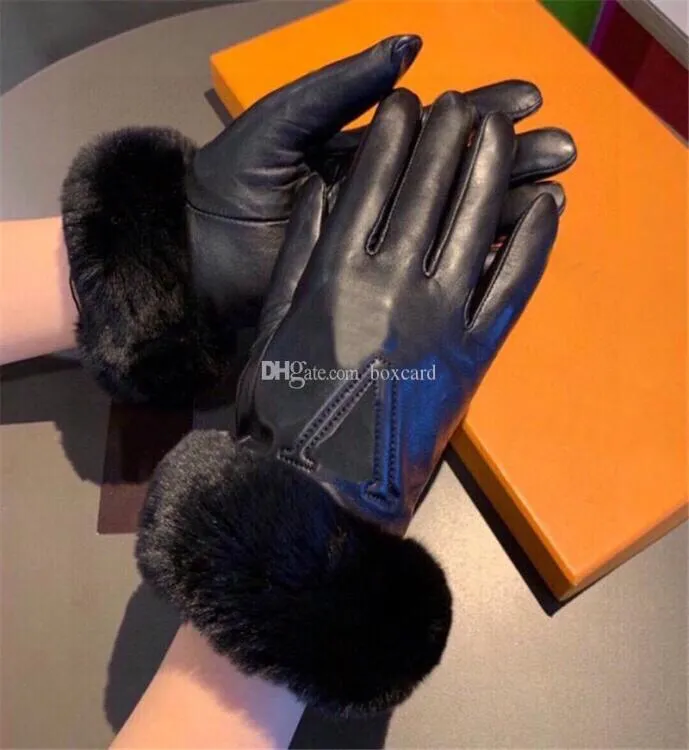 Automne Winter Rabbit Fur Cuir Gloves Designer Lettre de concepteur brodé Mittens Femmes Tactile Écran GLANT AVEC VELVET À L'INTÉRIEUR BOX Gift3114383