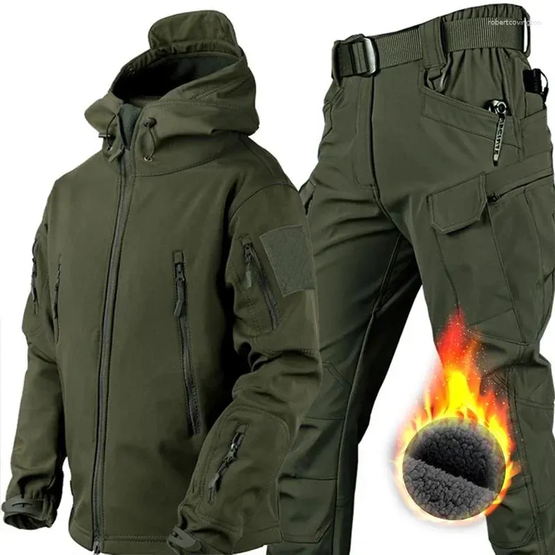 Abbigliamento da palestra inverno impermeabili di giacche tattiche set di uomini da caccia a guscio morbido per esterni
