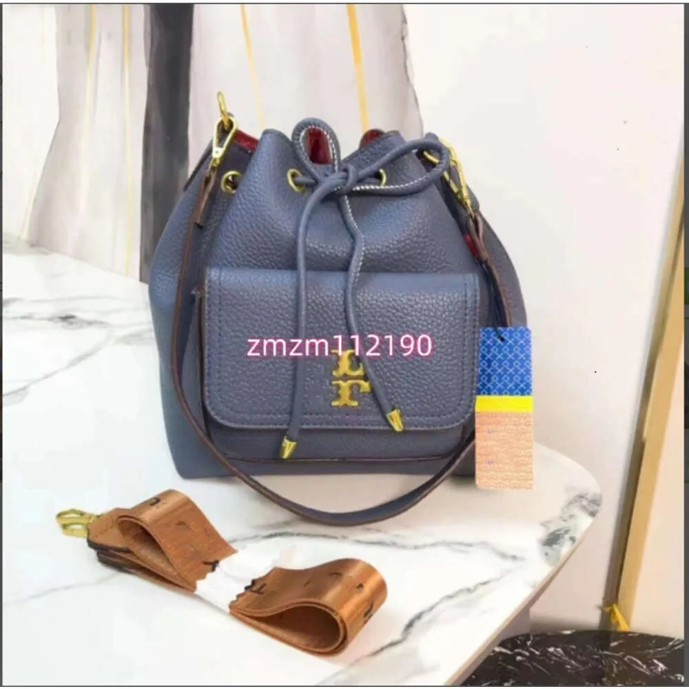 Luxury Designer Discount Handbags Pu Backpack Bag for Womens New Handheld Crossbody Mini Pink Small Fragrant Style