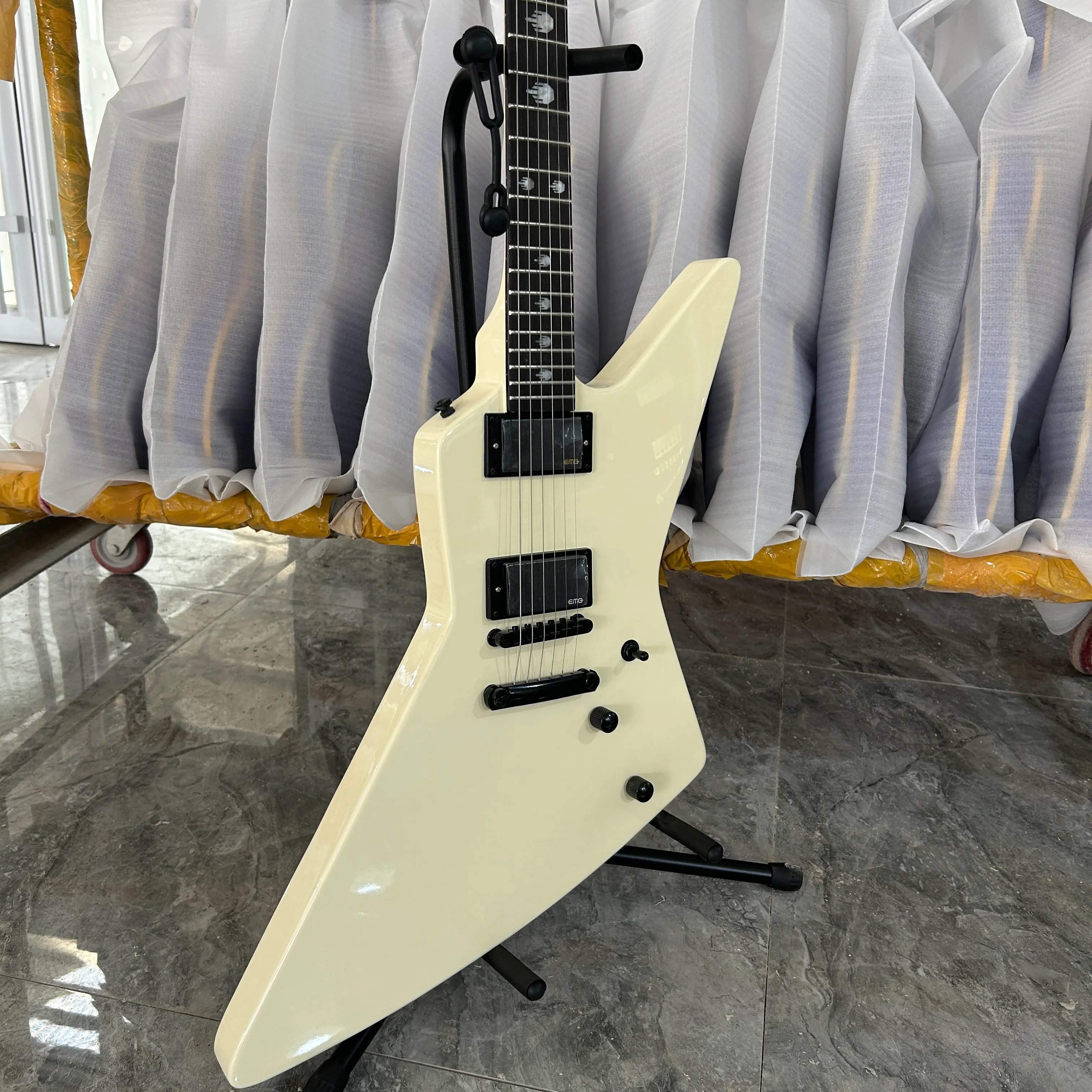 James hetfield white explorer hot sale