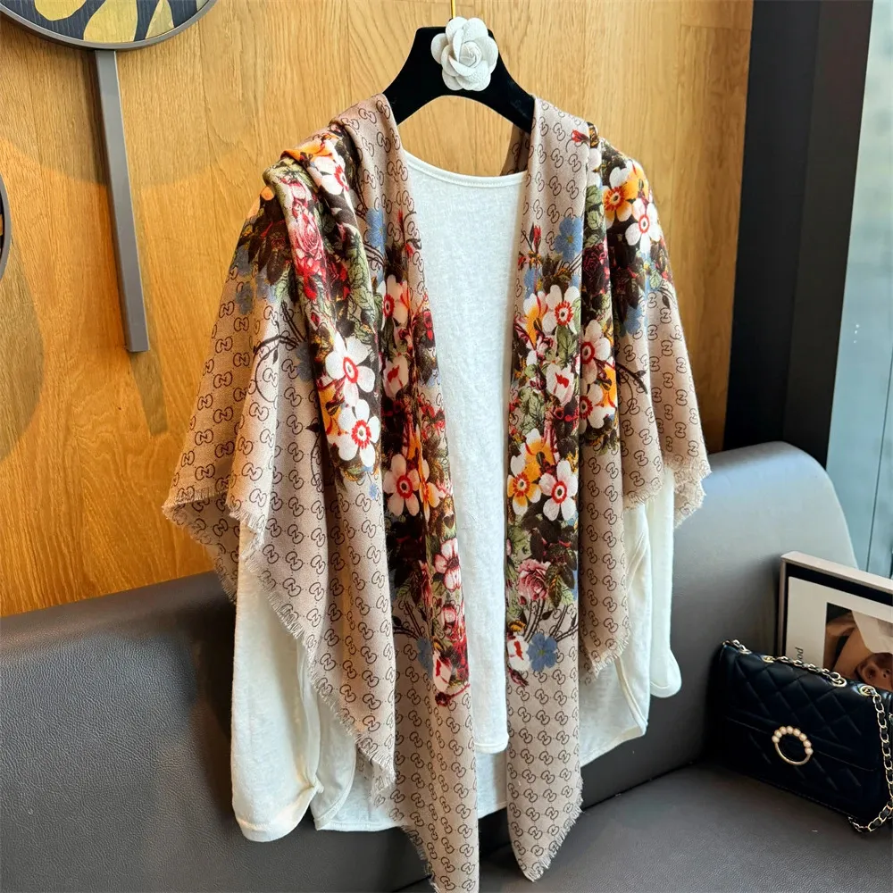 Highend Square Scarf Taille 130130 Summer Travel Linen Soleil Soleil Femmes Multifonctionnelles Airconditionned Room Coul 240429
