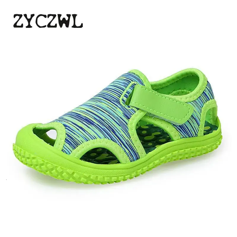 Zomer babyjongens sandalen kinderen strand sandalen zachte bodem unisex meisjes niet -slip baby schoenen kinderen buiten anticollisie schoenen 240418