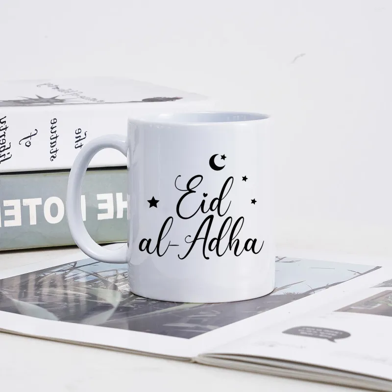 Tazze 1 pezzo da 1 pezzo personalizzato Eid al-adha lettera stampata Modello in ceramica Mugh lattino succo di caffè adatto ai regali per le vacanze