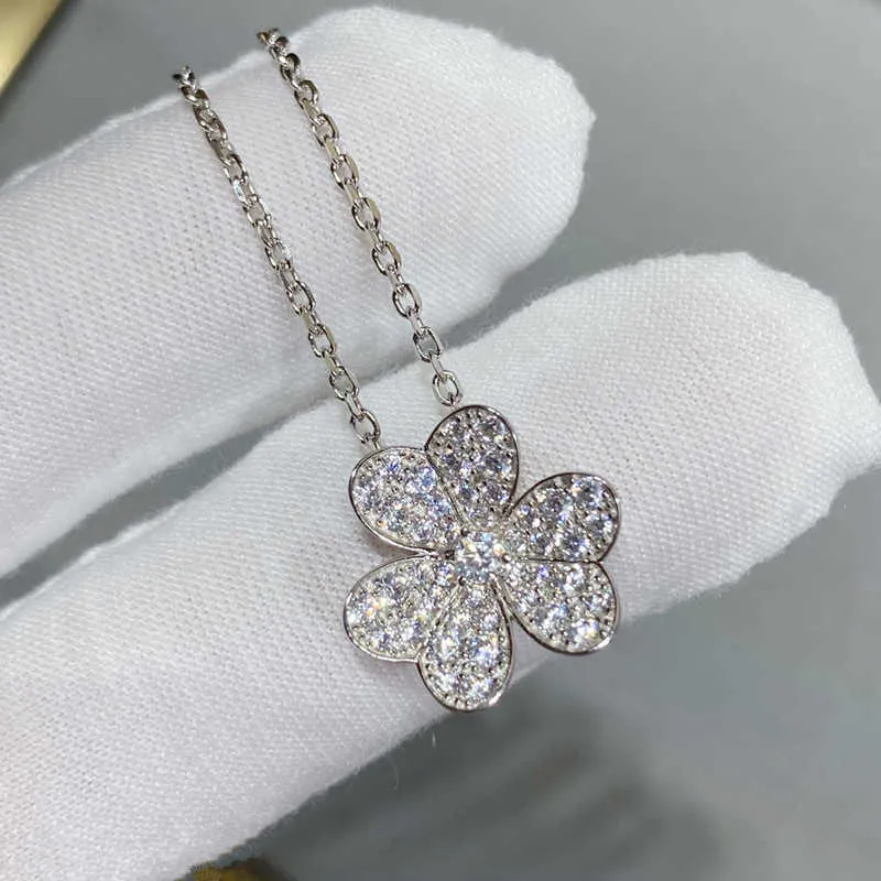 Designer Hoge versie Seiko Van 925 Zilveren Kleine Clover Volledige diamanthanger met zintuiglijke ketting voor vrouwen