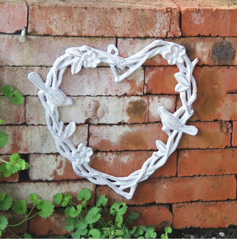 Dekorativa figurer Cast Iron Love Heart Vintage White Home Garden Hanging Decoration