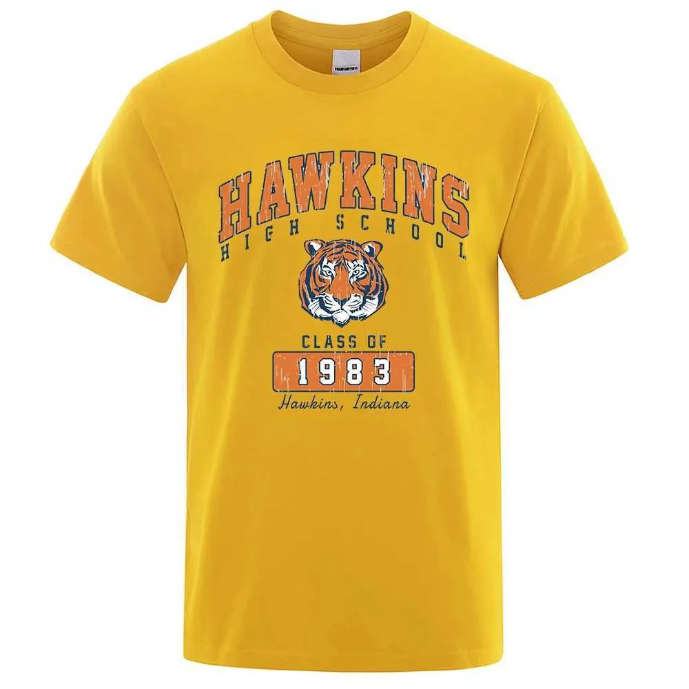 Hirts Hawkins High School Class 1983 T-shirt pour hommes drôle tissu tissu tissu t-shirt coton décontracté manches courtes respirantes J240506
