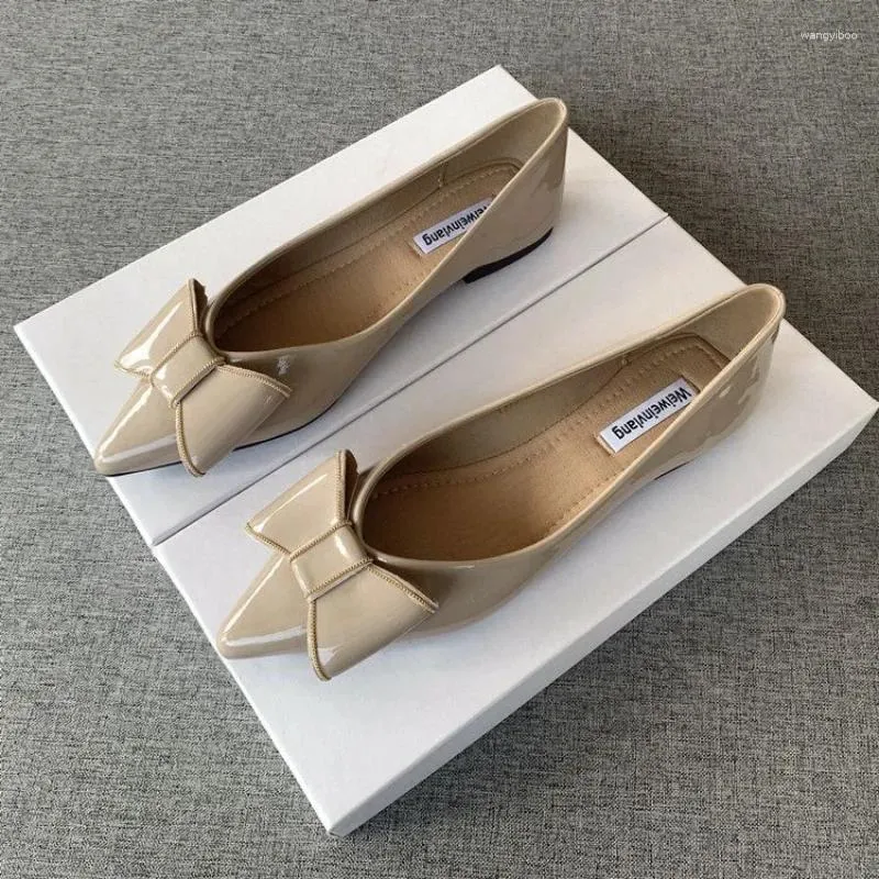 Chaussures décontractées avec arc à talon bas Footwear Elegant Woman Footwear For Women Abricot Cuir normal