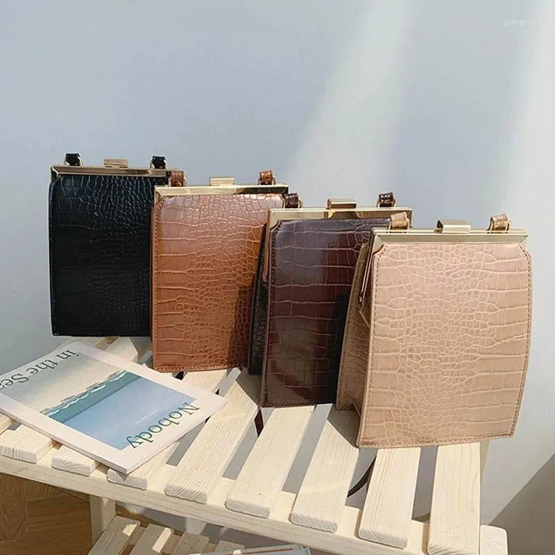 Çanta moda klip kabuk omuz çantaları tasarımcı çanta vintage crossbody timsah deri moda cüzdanlar kahverengi