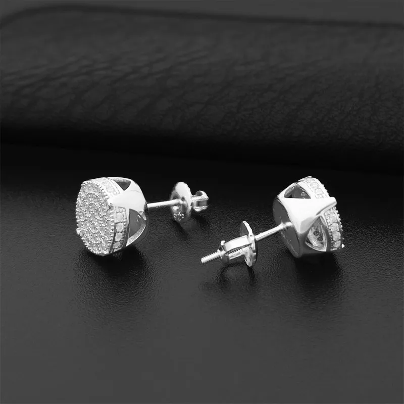 Round Cut Moissanite Stud Earrings In 14k Gold For Men_voghion.com