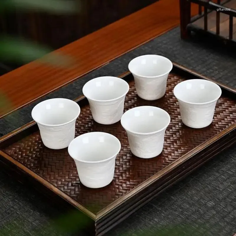 Tasses à thé Ensemble de 6 pièces chinois Qingming Riverside Map White Porcelain Cup Hand Master de bol de relief tridimensionnel