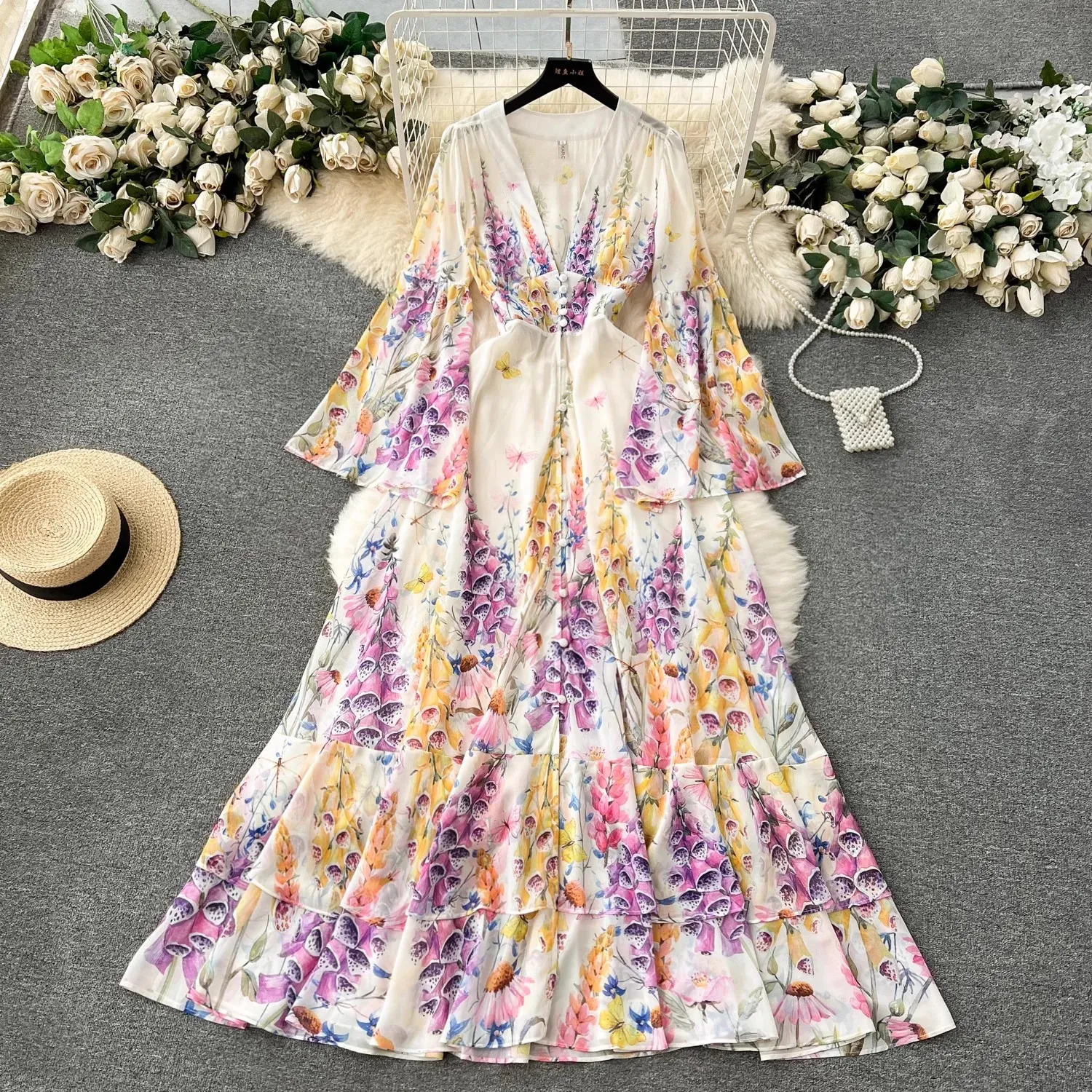 Holiday Summer Magnifique robe à gâteau en cascade Femme Flare Sleeve V Neck Flower Print Boutons en mousseline Bohemain Robe Vestidos 6230 240422