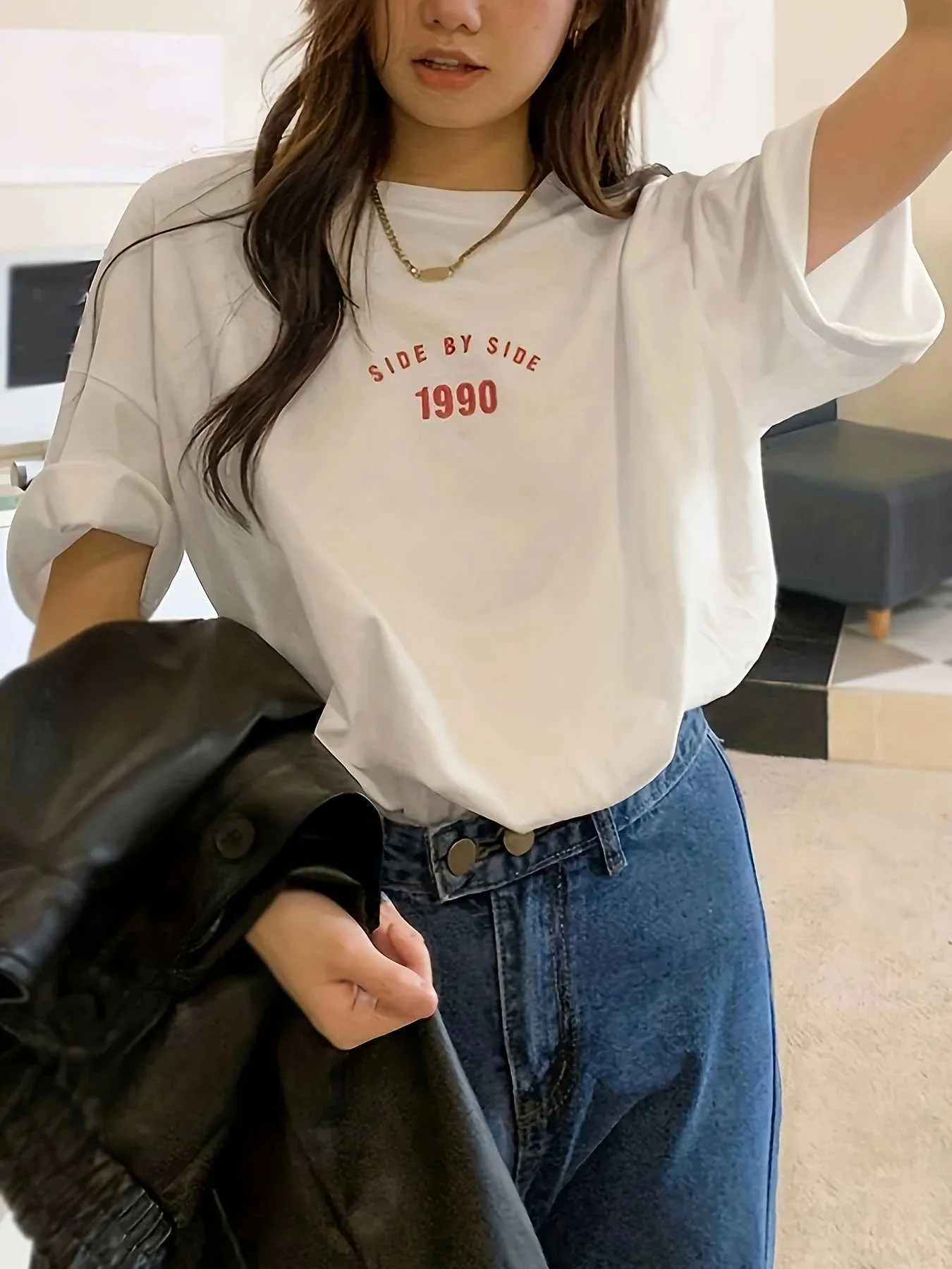 T-shirt feminina estilo coreano 1990 lado a lado Carta impressa FE T-shirt Summer Casual Cotton Tirm Fashion Loose Artigo Mulheres Tops D240507
