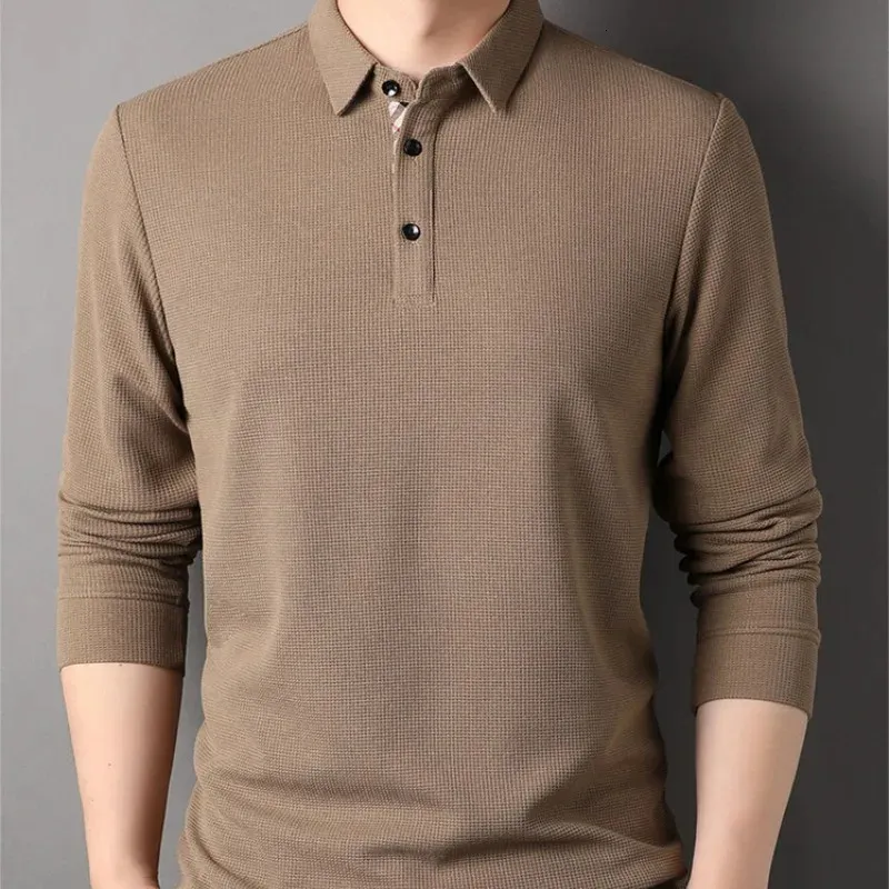 Vår- och höstmän Pullover Lapel -knapp Solid Plaid Lång ärm Tshirt Polo Bottom Fashion Casual Holiday Dress Tops 240428