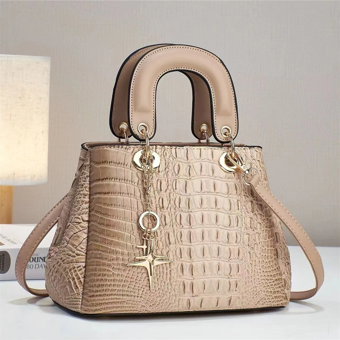 2024 Patent leather Women black Shoulder bag Croosbody Bags Luxury Brand Designer Handbags Purses Female Messenger Bag Brown Leisure Tote bag