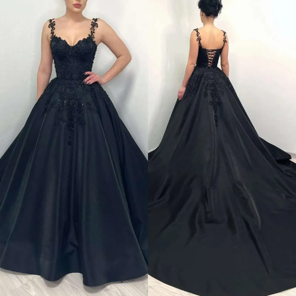 Gothic Gorgeous A Spaghetti Line Boho Dresses Bridal Gowns Appliques Lace Up Back Country Black Wedding Dress ppliques