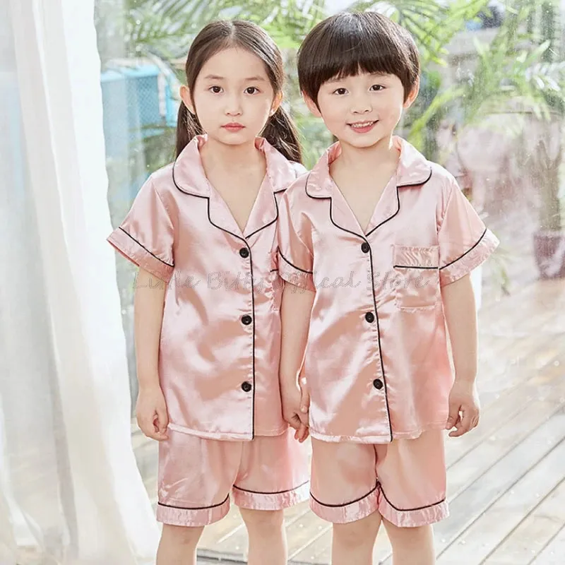 Sommer Kurzarm rosa Satin Seiden Pyjama Sets Kleinkindmädchen Kleidungsstücke Nachtwäsche Kinder Mädchen Sets Pijama für 2-14 Jahre 240506