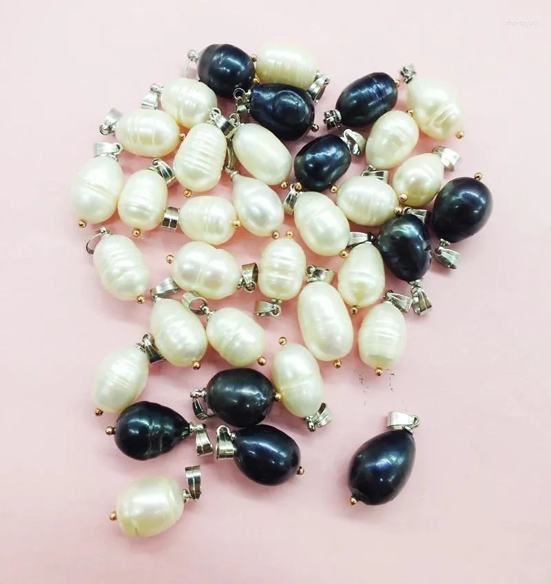 Collane a pendente all'ingrosso 50pcs 10-11mm bianco e nero Naturale Natural baroccia perla molto affascinante delicata