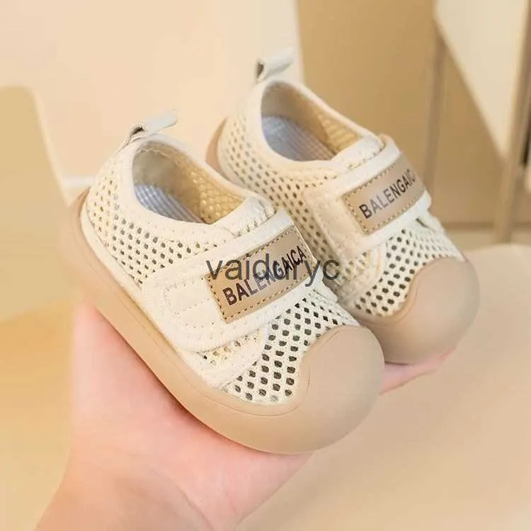 Sneakers 2024 Spring New Baby Shoes Soft Sole 1-3-åriga pojkar och flickor Förskola Walking H240507