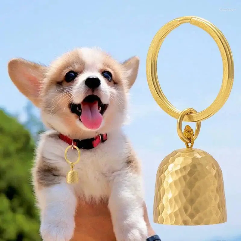 Appareils pour chiens Small Bell Multi-Put Brass Retro Bells Portable Keychain Mini Ornements avec accessoires sonores croquants