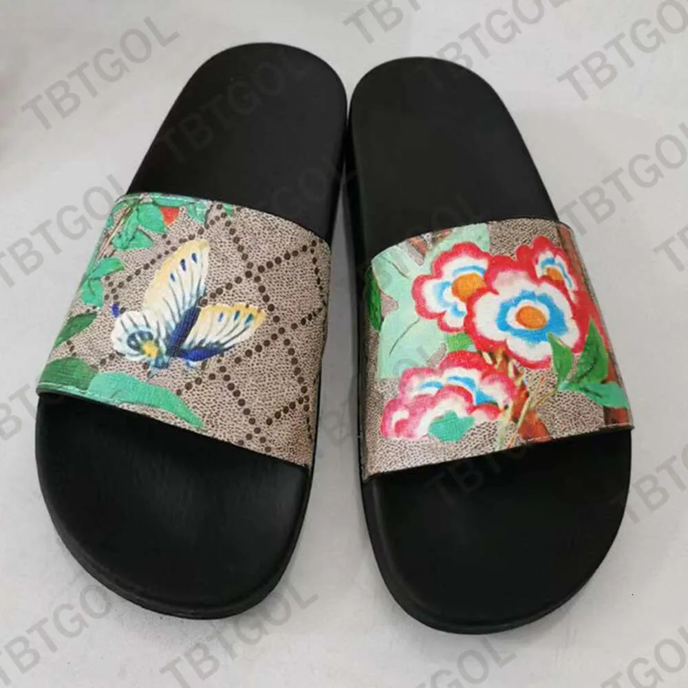 Bulk Summer Designer Slides For Men And Women Flat Platform Black Slide Sandals With Striped Tiger And Bee Design Perfect For Beach Bathroom And Home EU47 With Box At Only 15.29
