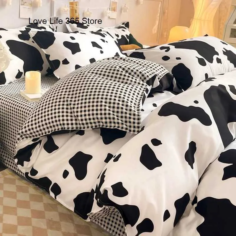 Yatak Setleri Siyah ve Beyaz İnek Yatak Basit Ev Tekstilleri Kız Çocuklar Yetişkinler Yorgan Kapakları Yatak Çarpık Yastıklar Yatak Yatak Büyük Boyut 220x240cm J240507