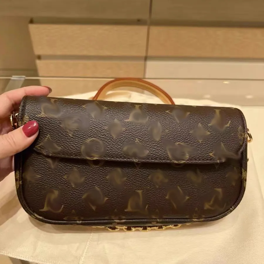 DHgate.com:Luxurious Leather Crossbody Bag: Multi-Pocket Pochette for  Modern Women:Bags, Luggage \u0026 Accessories
