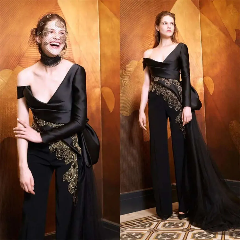 Prom Satin Black Jumpsuit Jurken Chic nieuwste ruches Avond Appliqued Lace Formele feestje Pageant -jurk op maat gemaakte ruches tule