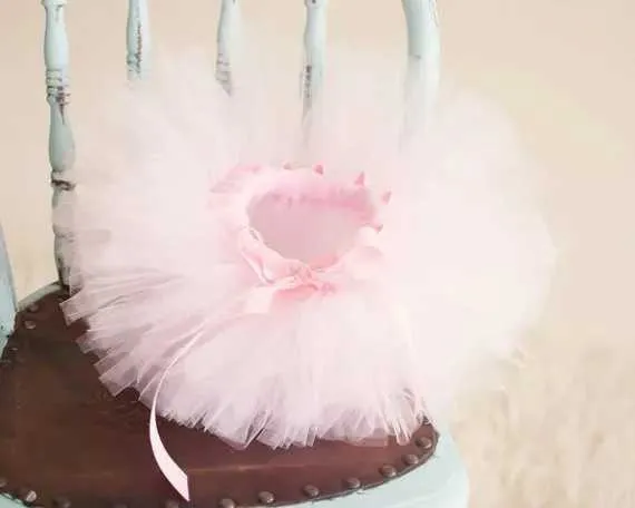 tutu Dress Cute Baby Pink Fluffy Tutu Skirts Infant Girls Handmade Ballet Tulle Pettiskirts with Ribbon Bow Kids Birthday Party Tutus 1Pcs d240507