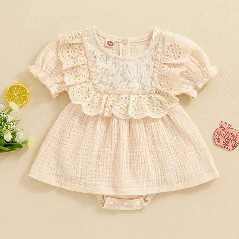 Rompers Summer Baby Abbigliamento Girl Dress Oyelet in pizzo Short Wattle Cucione di cotone neonato H240507