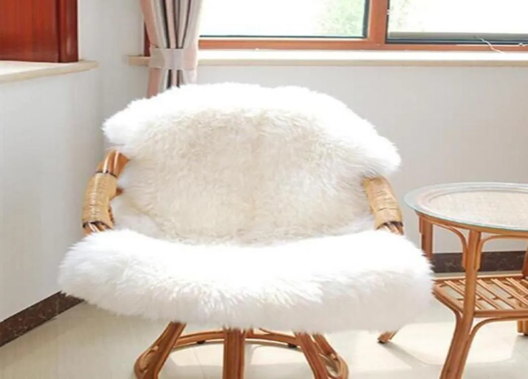 Urijk Soft Sheepskin Chair Cover Warm Hairy Carpet Seat Pad Plain Skin Fur Plain Fluffy Rugs Washable Bedroom Faux Mat Home2662511