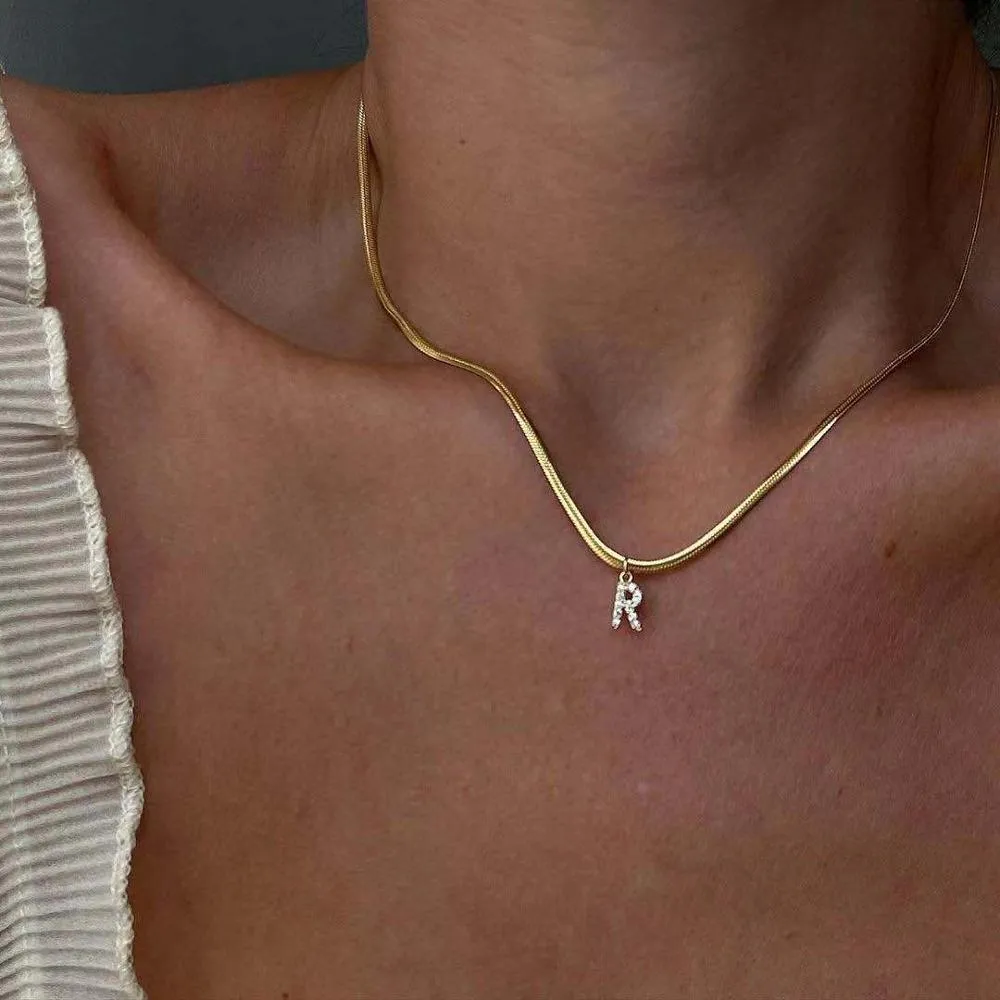 Designer smycken brev alfabetet halsband inledande hänge halsband för kvinnor guldkedja söta charms collier halsband smycken vänner syster gåva inlagd zirkon