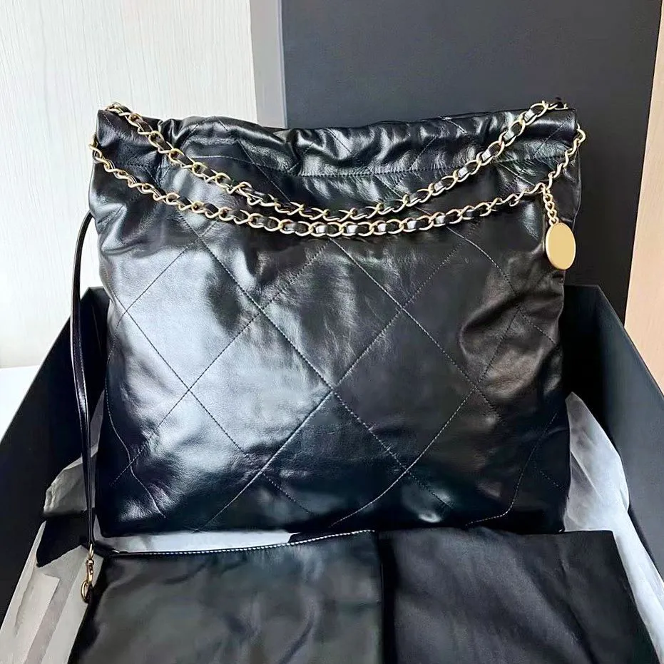 10A Luxurys designer axelväskor för kvinna herrar quiltad läder satchel väska mode tote handväska koppling butik väska guld kedja resor crossbody pochette shopping väska