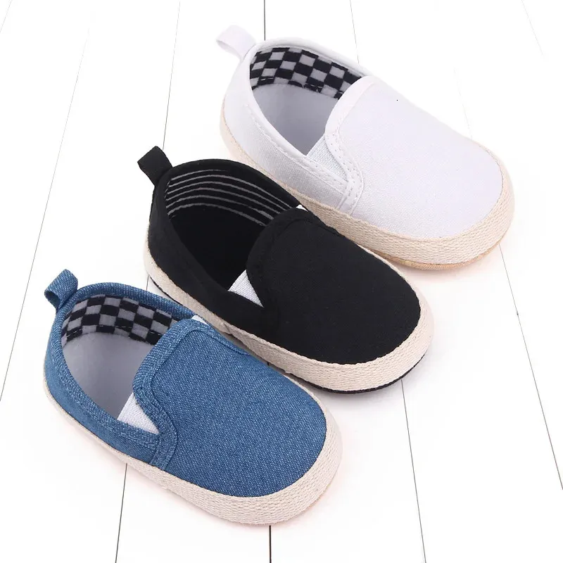 Baby Soft Shoes Toddler First Walking Slipon Spring en Autumn Prewalking voor 0612 maanden Boys Girls 2023 240415