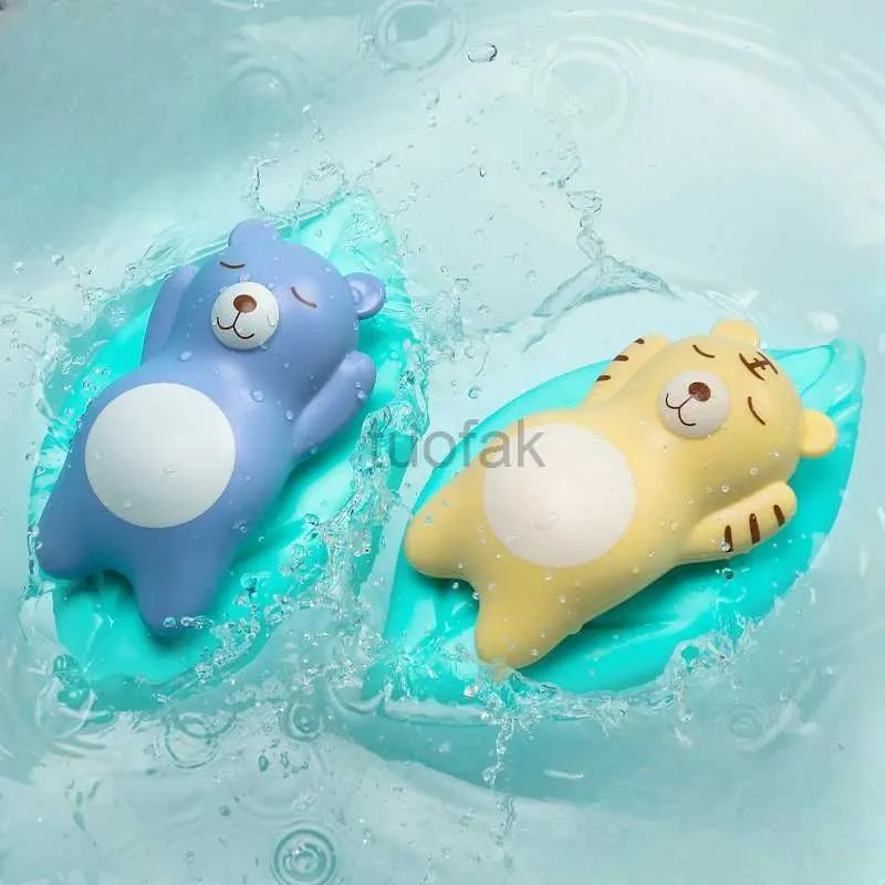 Bath Toys Bath Bath Bath On Chain Swimming Bear Buyancy Bath Bath Songencing Baby Clockwork Leaf Bear Bath Water Doll D240507