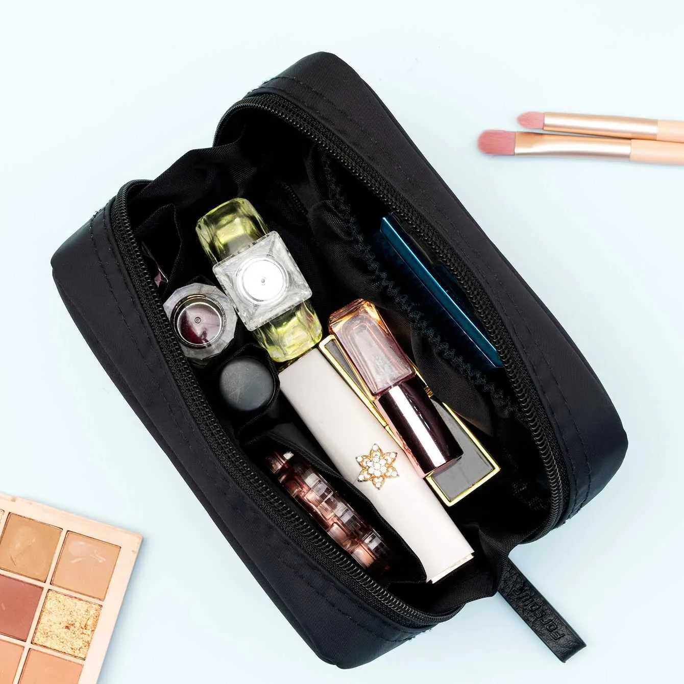 Kosmetischer Organisator multifunktionaler wasserdichtes kleiner Make -up -Beutel mit mehreren Taschen und Reißverschluss - ideal für die Reise und den täglichen Gebrauch Y240503