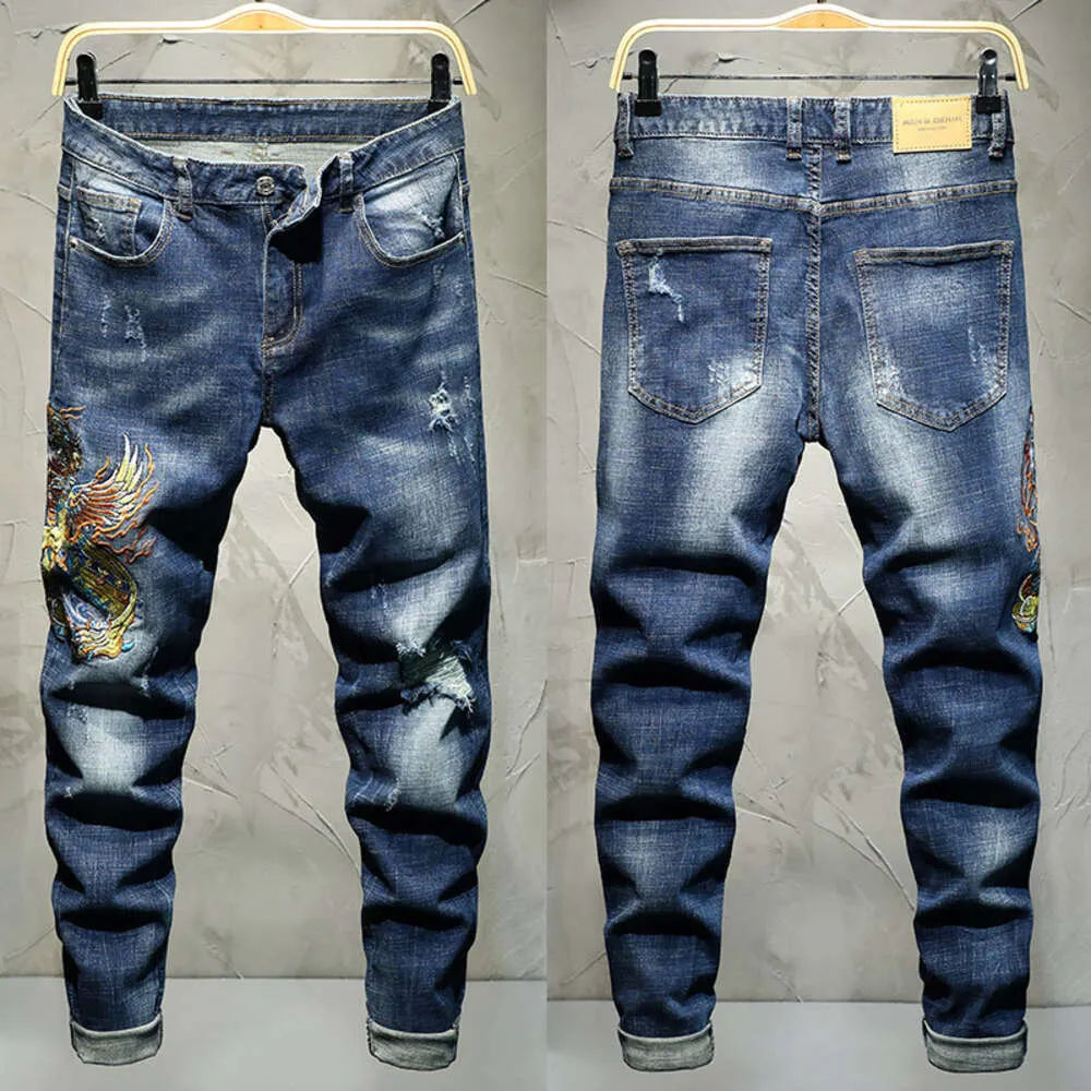 Modekleding 2024 Borduurde ware religieuze scheurd jeans shorts mannen ontwerp sense borduurde slanke scheur knappe voeten casual heren kleine jeans ontwerpen