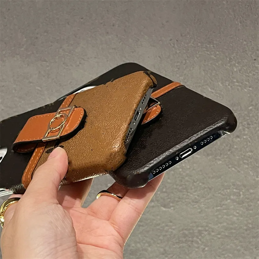 مصممي حالة هاتف بطاقة الائتمان لـ Apple iPhone 15 Back Covers Sling Sling Brown Flower 14 Pro Max 13 12 Cover Bank Card Cases Wallet Wallet