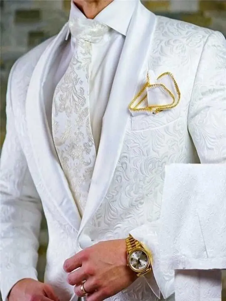 Мужские костюмы Blazers Groomen White Pattern Groom Tuxedos Shable Satin Lyst Lys Mens Mens 2-пенсия свадебная свадебная комната (куртка+брюки+галстук) D201 Q240507