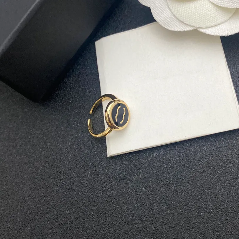 Modedesigner Offener Ring Top-Qualität Luxus Ring Gold Plated Letter Rings Frauen Hochzeit Schmuck Lady Party Geschenke