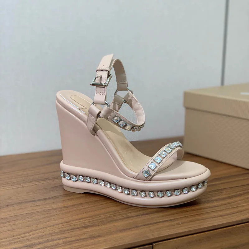 Crystal Designer Sandals Summer Women Patform Luxe ontwerpers schoenen 12 cm Wedge Heels Sandaal Queen avondfeestjes Peep Toe kalfsleer bovenste spiegelkwaliteit 35-43