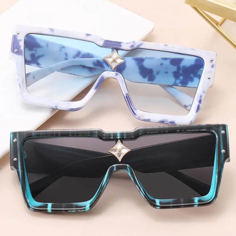 Lunettes de soleil 2021 Design Diamond Femmes parsemées Madames Sun Glasses Square Eyewear Femelle Travel Driving Shades Gafas 257r