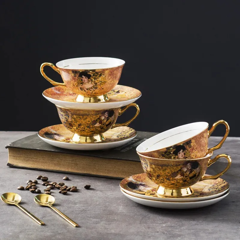 Peinture à l'huile Golden Trim Bone China Coffee Set Set Style Europe