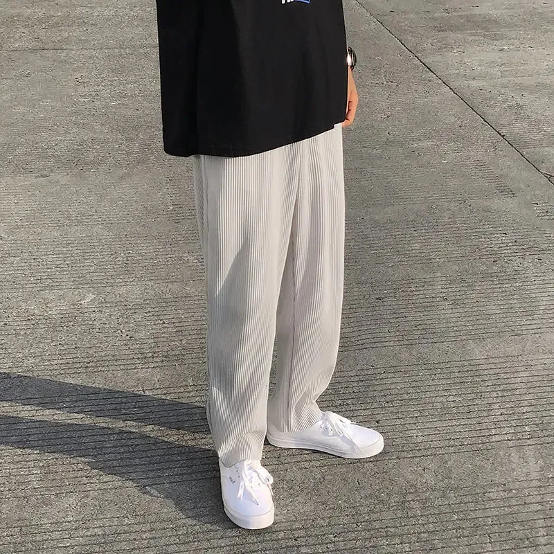 プリーツストレートパンツメンメンズ特大のカジュアルパンツ男性日本のストリートウェアルーズアイスシルクパンツメンズワイドレッグズボンS-2xl 240507