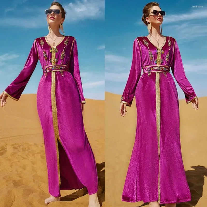 Vêtements ethniques Dubaï Kaftan Muslim Velvet Arabe Abaya Long Robe Femmes Islamic Luxury Rhingestone Party Evening Robe Moyen-Orient Maroc
