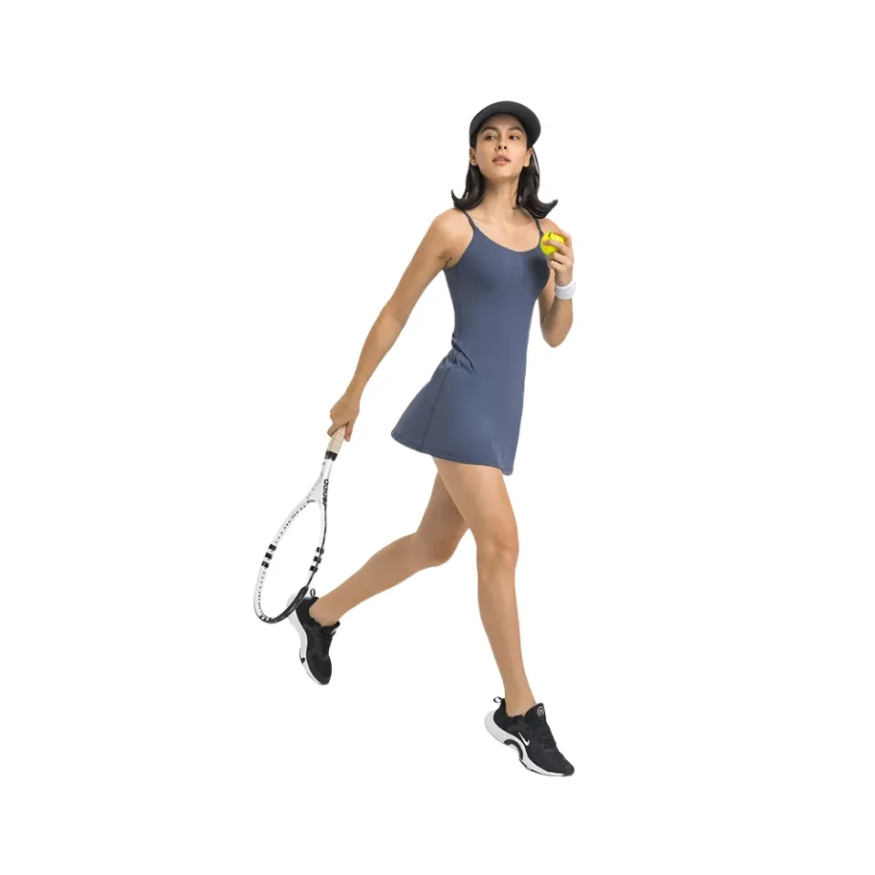 Lauicay Yoga Thin Strap Dress Tennis Tank Tops med bröstkudde Hög elastisk smal passformad sportklänning